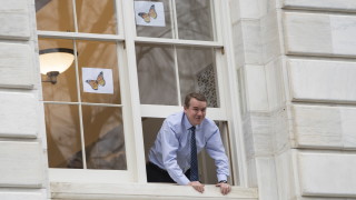 Американският сенатор Майкъл Бенет обяви че влиза в битката за