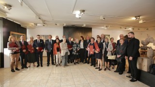 Боил Банов отличи над 40 дейци и институции