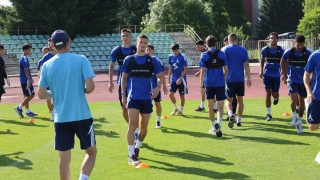 Футболистите на Левски подновиха тренировъчен процес по време на летния лагер