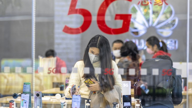 Великобритания натиска САЩ да сформират 5G клуб за изтласкване на Huawei