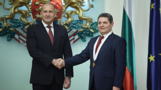 Президентът Румен Радев удостои посланика на Алжир у нас Месауд