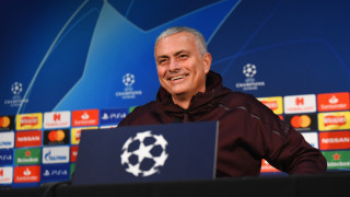 Английският гранд Манчестър Юнайтед се разплати със своя бивш мениджър