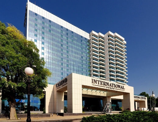 Инвестиция от 40 млн. лева променя облика на Златни Пясъци