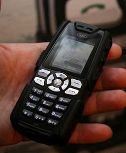 Глоби за операторите, ако не въведат европейски цени за роуминг