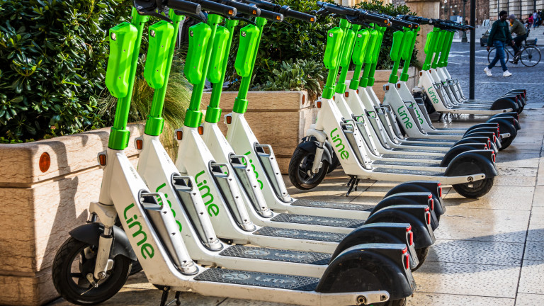 Асоциацията за електромобилност: На този етап МВР няма право да глобява водачите на тротинетки