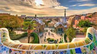 Туристите в Испания се увеличават със 17%, но са много под нивото преди К-19