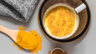 Всички знаем колко е полезна куркумата за здравето с нейните