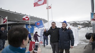 Управляващата лявоцентриска партия с крехка победа на изборите в Гренландия