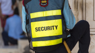 Наредиха на въоръжената полиция на летищата в Индия да не