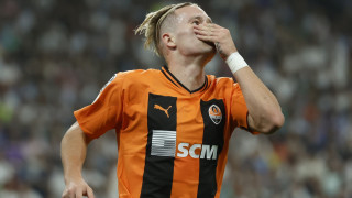 Отборът на Челси и украинският талант Михайло Мудрик са си