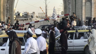 Предните части на талибаните са забелязани на 11 км от Кабул