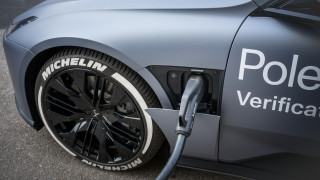 Как прототип на Polestar 5 се зарежда от 10% до 80% само за 10 минути