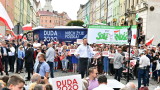  Полският президент Дуда поде акция с заричане да се бори с ЛГБТ идеологията 