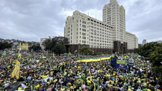До сблъсъци се е стигнало днес между бразилската полиция и стотици