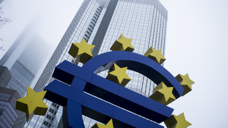 ЕЦБ успокоява, че има още "муниции", за да се справи с криза