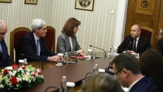 Президентът Румен Радев поиска от ЦИК информация кога могат да