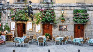 Да бъдеш нечий любим ресторант на Земята е голямо постижение