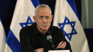 Водещият израелски опозиционен политик Бени Ганц заплаши да подаде оставка