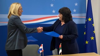 Росица Велкова министър на финансите подписа Меморандум за разбирателство за