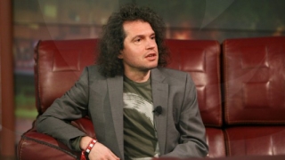 Идеята за референдум не е удобна на политиците, обявиха хората на Слави Трифонов