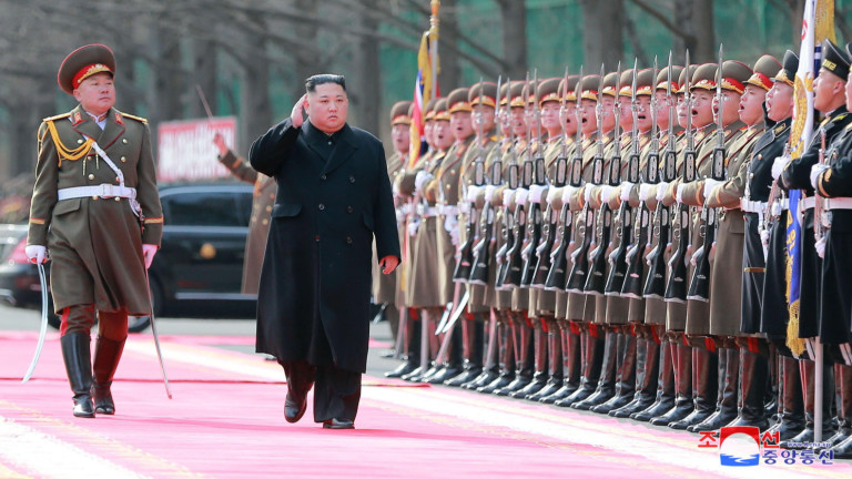 Лидерът на КНДР Ким Чен-ун организира среща на политическите инструктори