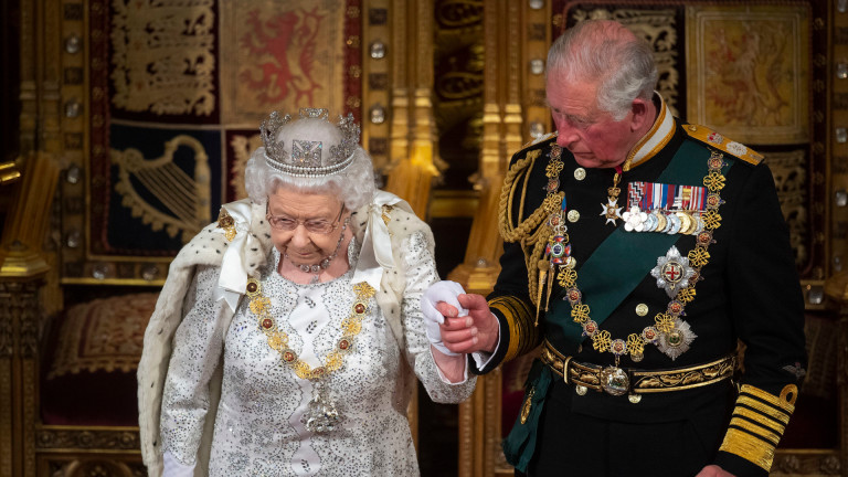 От няколко години ангажиментите на кралица Елизабет Втора намаляват все