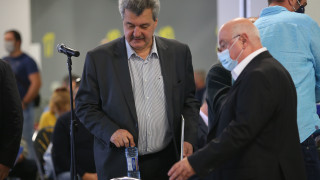 Бившият собственик на Левски Тодор Батков присъства на Общото събрание