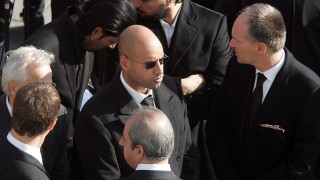 Либийският висш избирателен орган дисквалифицира сина на покойния диктатор Муамар