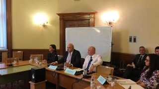 Министърът на младежта и спорта Красен Кралев представи Проекта за