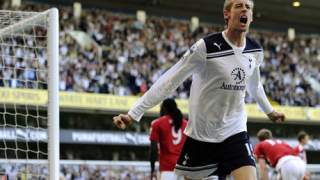 ВИДЕО: Крауч тренира роботския си танц