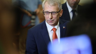 Денков успокоява: Каквото и да дадем на Украйна, няма да засегнат способностите на армията