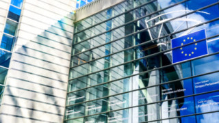 Европейският парламент е обезпокоен от нарастващото приемане на фашизма расизма