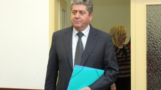 Закъсняваме с подкрепата за Бокова, предупреди Първанов кабинета