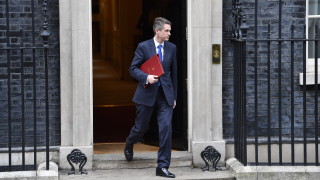 Великобритания е подготвена да покаже мускули след излизането си от