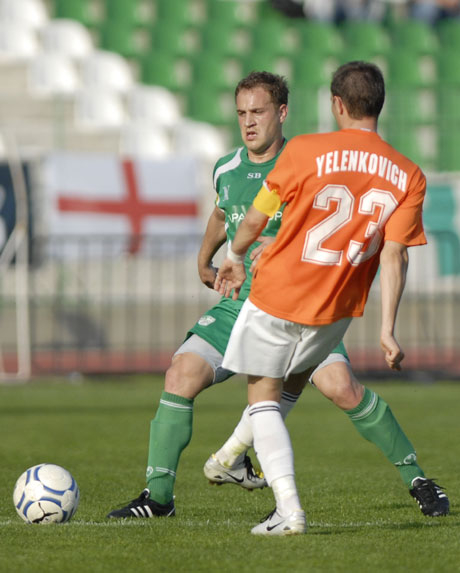 Линкълн и заря на сватбата на играч на Берое