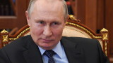 Болсонару обсъжда с Путин купуването на "Спутник V"
