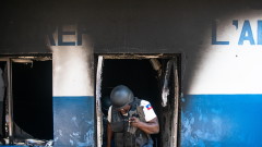 Доминиканската република се готви за гражданска война в Хаити, докато бандите се обединяват