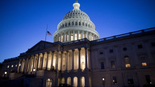 Инфарктни преговори в Сената за финансирането на администрацията