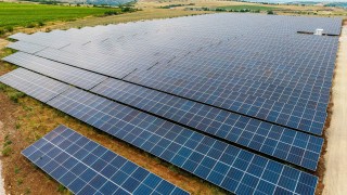 11 466 двулицеви соларни панела 8 MWp инсталирана мощност 12