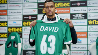 По рано през деня Лудогорец представи бразилеца Давид Рибейро който подписа