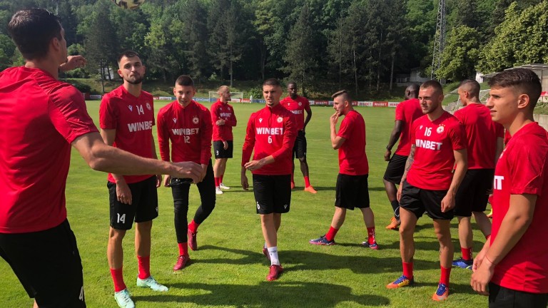 ЦСКА започна лятната си подготовка с много млади футболисти. Новият
