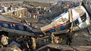 56 станаха жертвите при влаковия инцидент в Пакистан