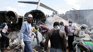 Военен министър на Судан загина в авиокатастрофа