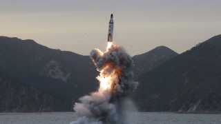 Северна Корея изглежда е провела друг тест с ракета съобщават