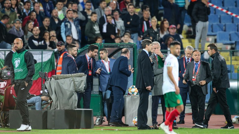 УЕФА повдигна обвинение срещу България, но и срещу Англия 