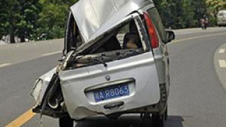 Варненски автотърговци с услуга срещу застрахователи