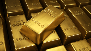 Цената на златото не показва осезаема динамика очаквайки посока от