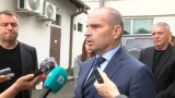 Гроздан Караджов няма да толерира войната на тирове по пътищата