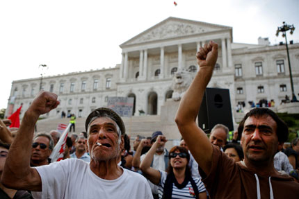 Хиляди протестираха в Португалия срещу бюджетните ограничения 