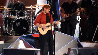 Ед Шийрън претърпя инцидент